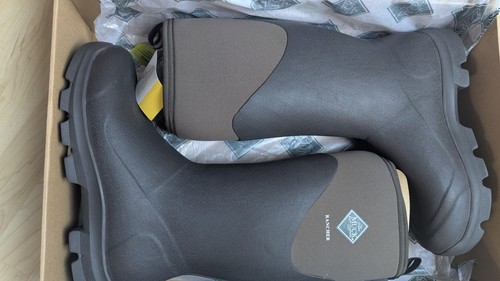 Bnib muck boots - bnib, size